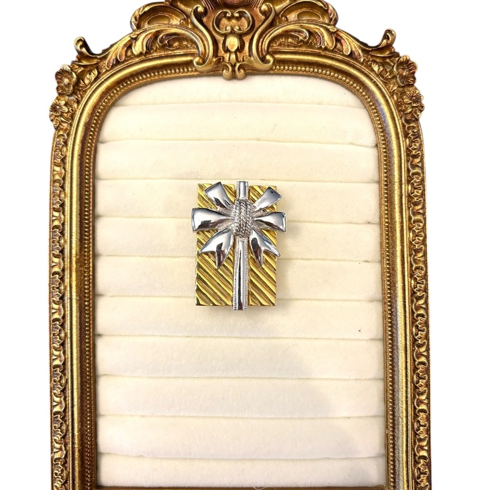 Vintage Premier Design Brooch‎ Pin Christmas Present Silver & Gold Tone Pendant